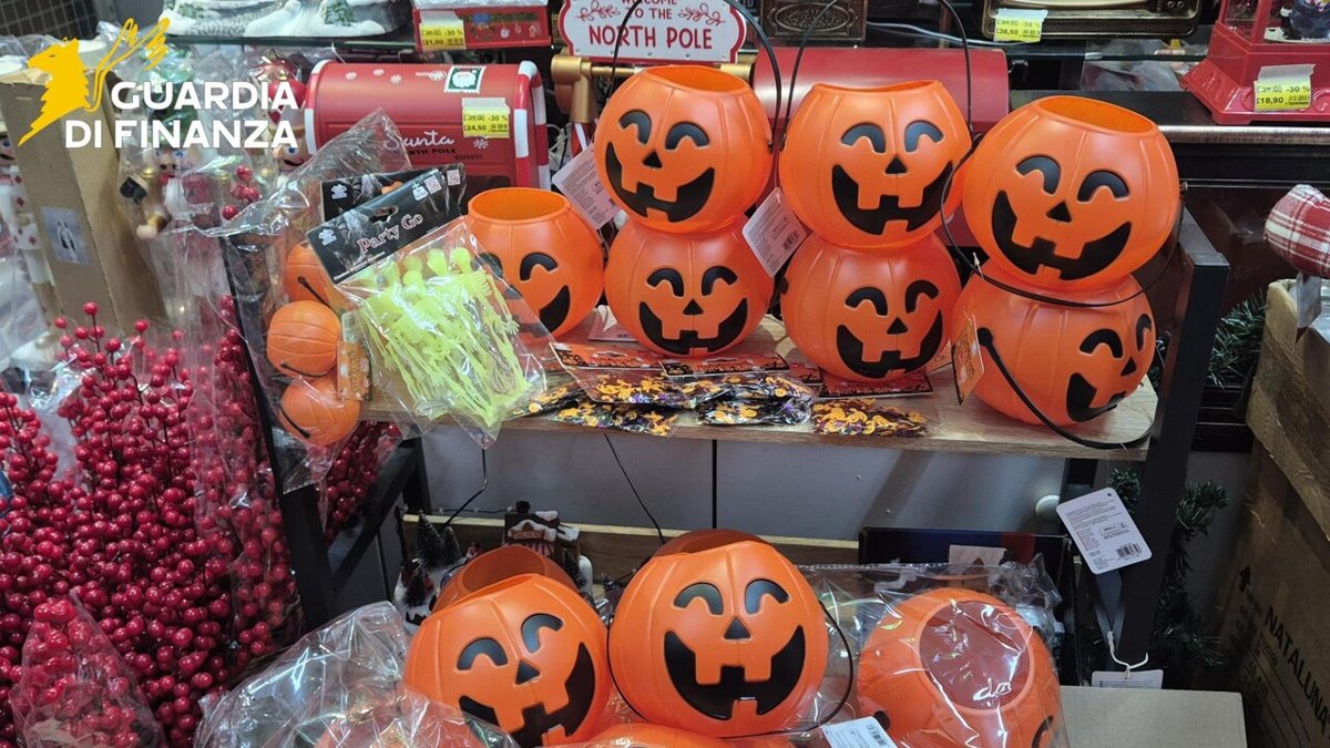La Guardia di finanza sequestra 30mila prodotti non sicuri in vista di Halloween